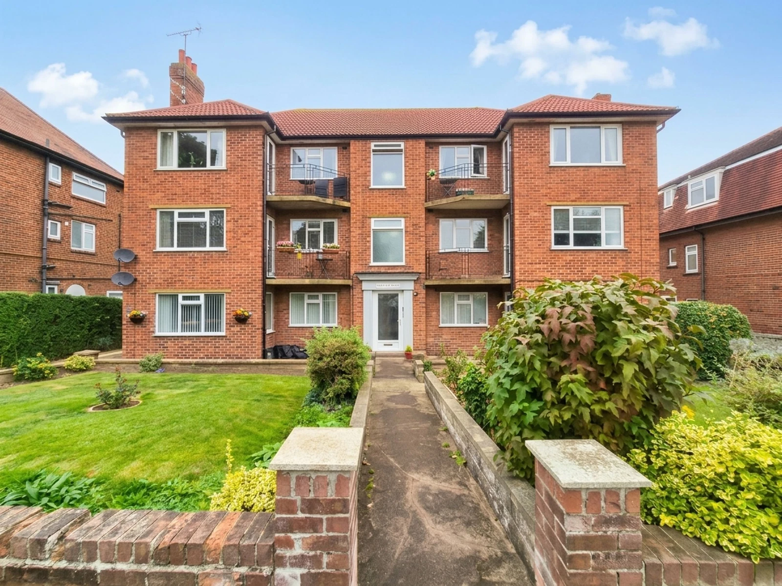 Givendale Road, Scarborough, YO12 - image 1