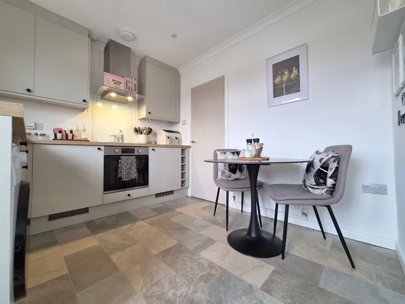 Givendale Road, Scarborough, YO12 - image 2