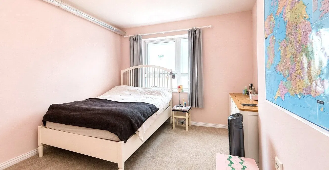 Oakwood Close, London, SE13 6TL - image 5