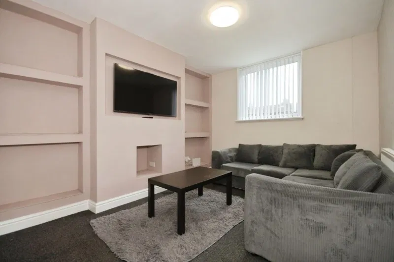 Summer Street, Sheffield, S3 7NS - image 3