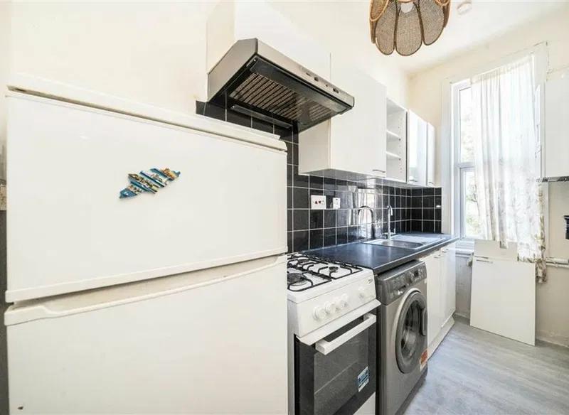 Chapter Road, Willesden, NW2 - image 3