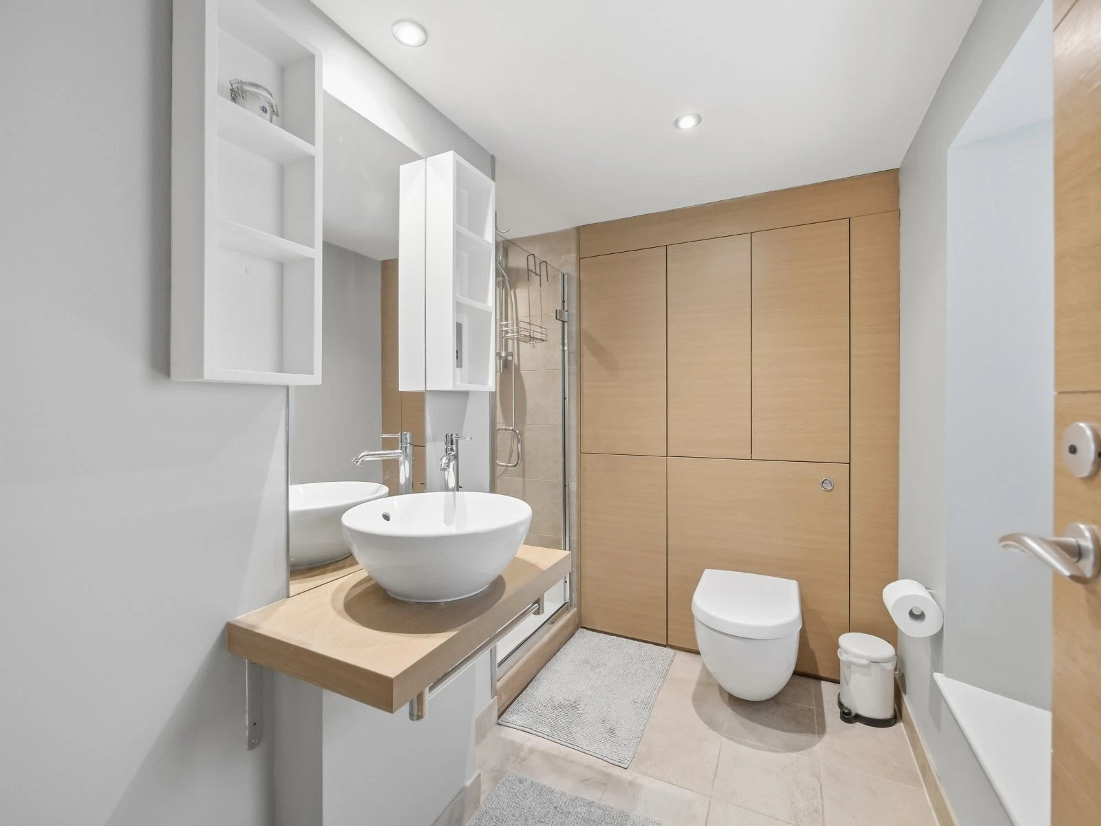 26/2 Simpson Loan, Quartermile, Edinburgh, EH3 - image 10