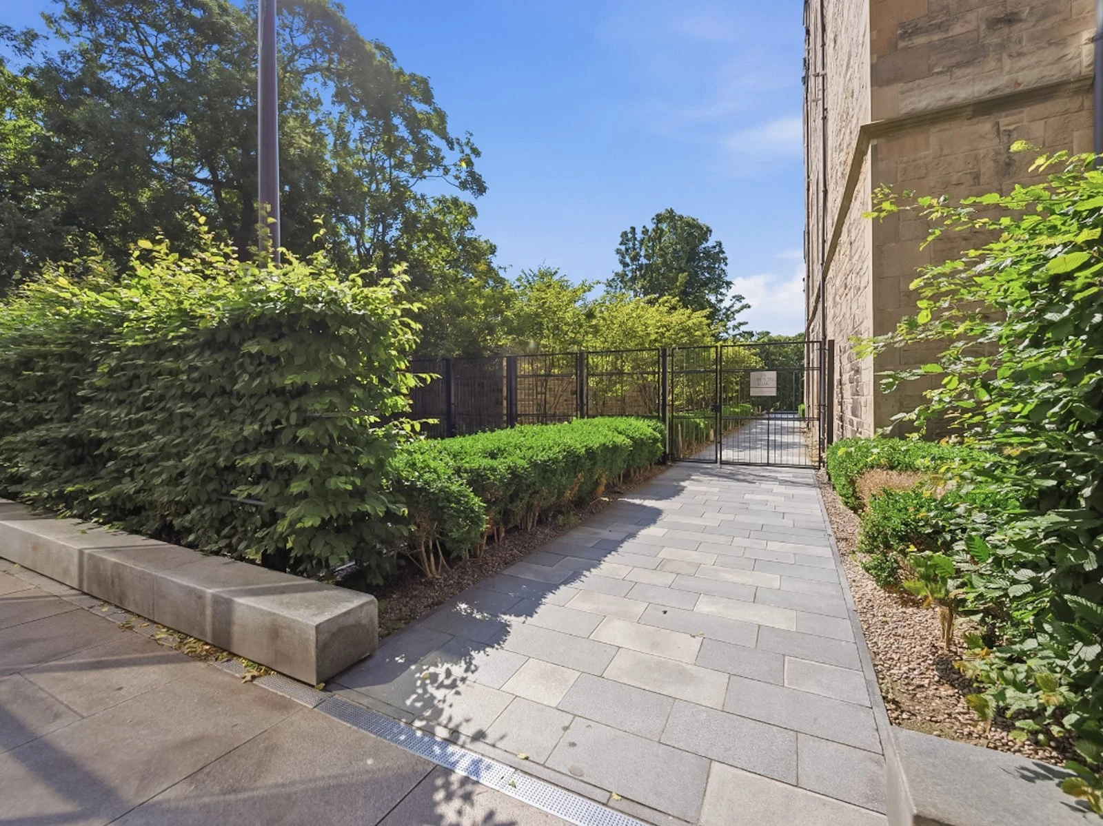 26/2 Simpson Loan, Quartermile, Edinburgh, EH3 - image 23