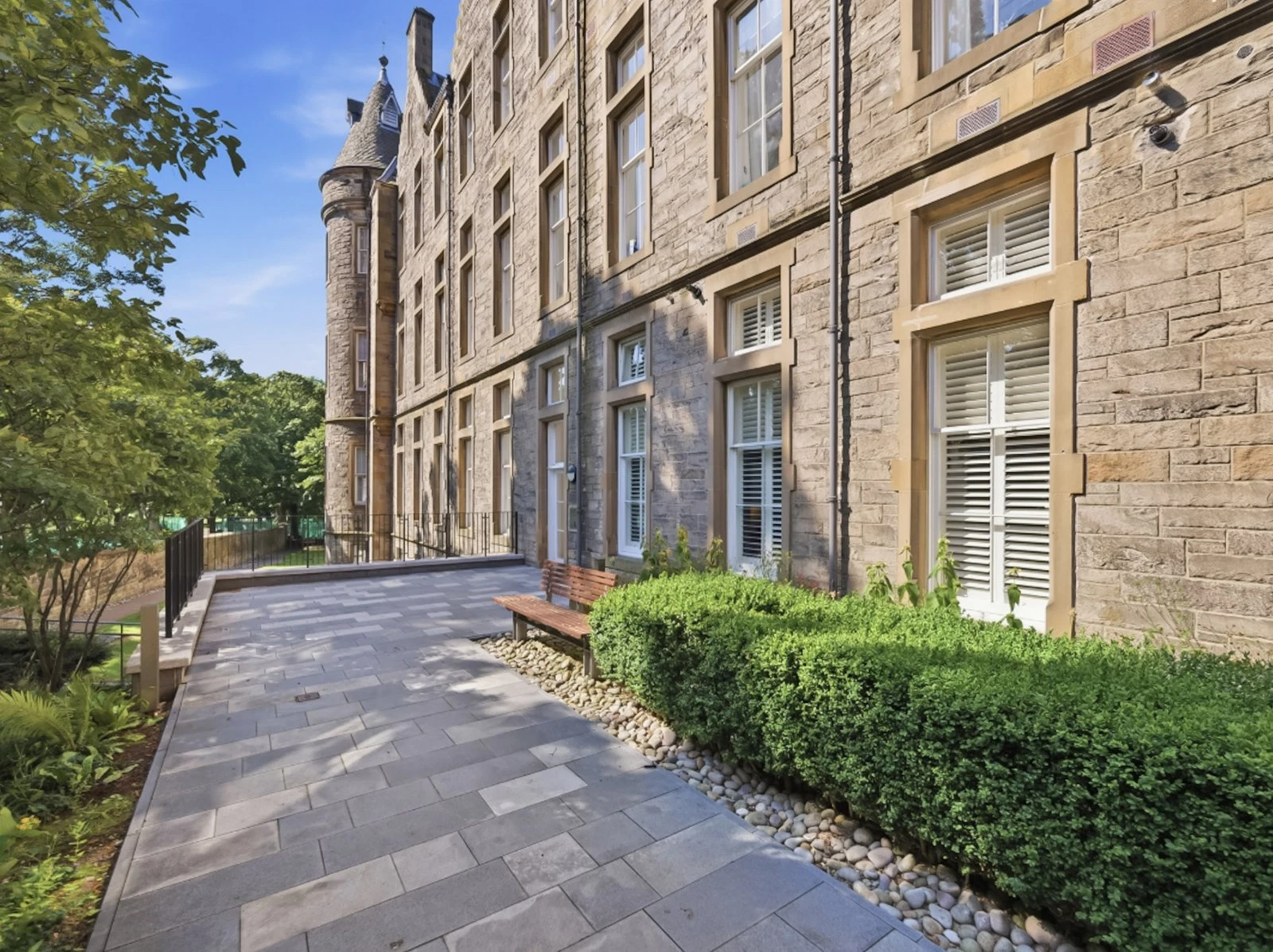 26/2 Simpson Loan, Quartermile, Edinburgh, EH3 - image 24