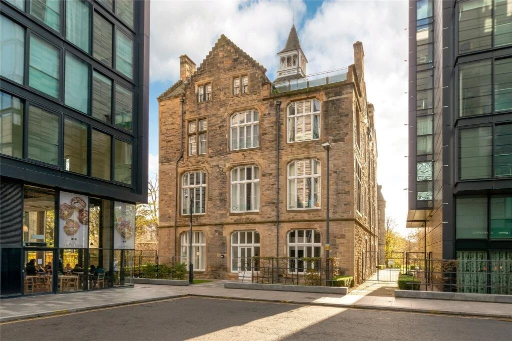 26/2 Simpson Loan, Quartermile, Edinburgh, EH3 - image 3