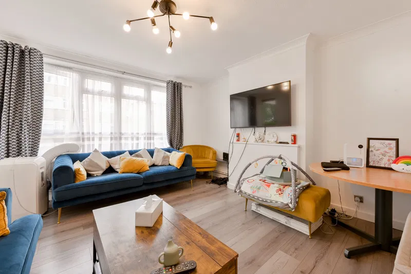 Beech Avenue, Acton, W3