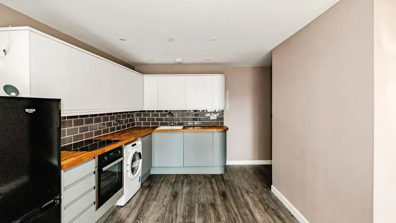 Brighton Road, Shoreham-by-Sea, West Sussex, BN43 - image 2