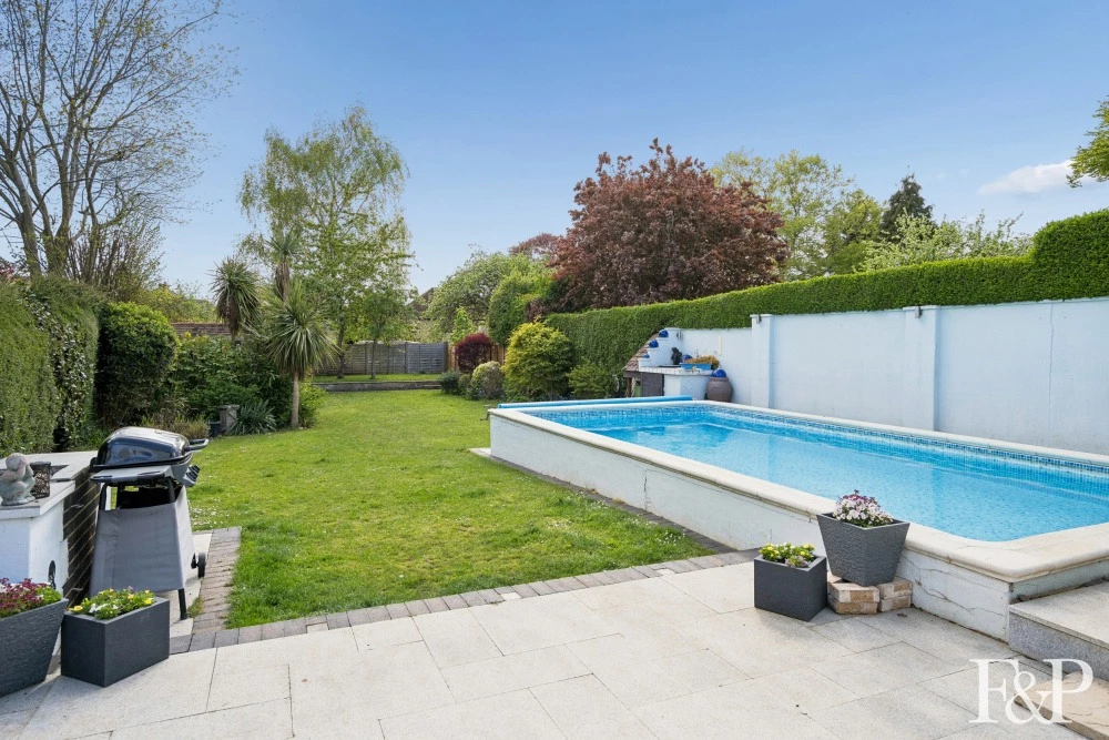 Pinkneys Road, Maidenhead - image 17