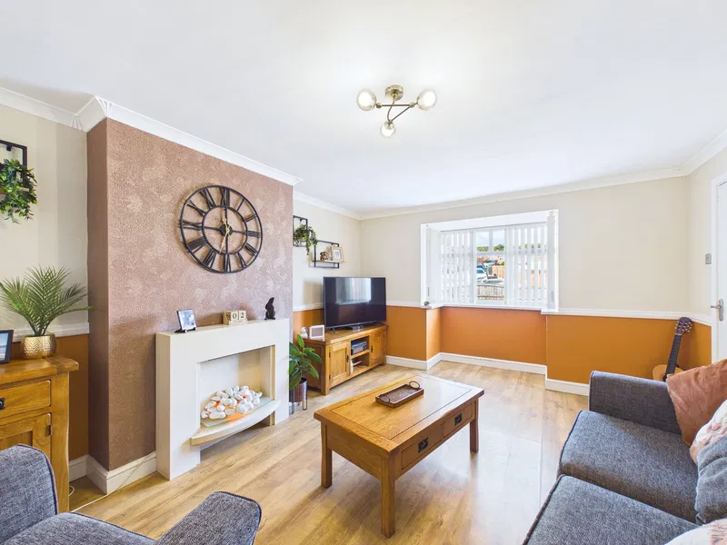 Lymington Road, Mansfield, Nottinghamshire, NG19 6TY - image 2