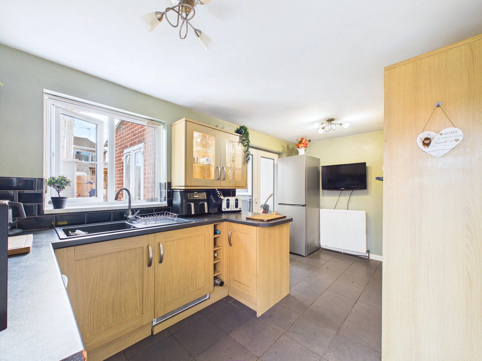 Lymington Road, Mansfield, Nottinghamshire, NG19 6TY - image 4