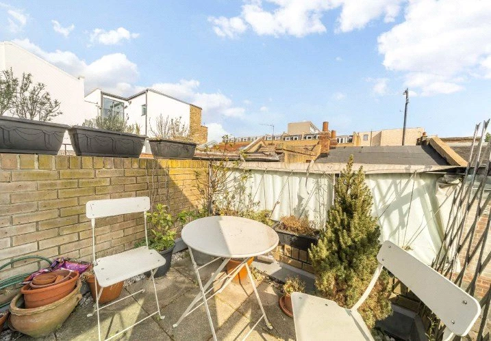 Voss Street, E2 - image 4