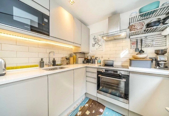 Voss Street, E2 - image 6