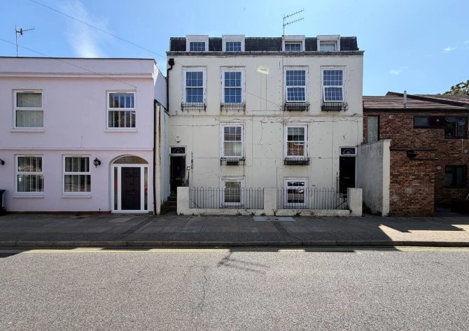 23A Norfolk Street, Southsea, Hampshire, PO5 4DR - image 1