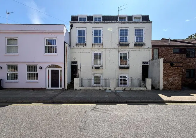 23A Norfolk Street, Southsea, Hampshire, PO5 4DR