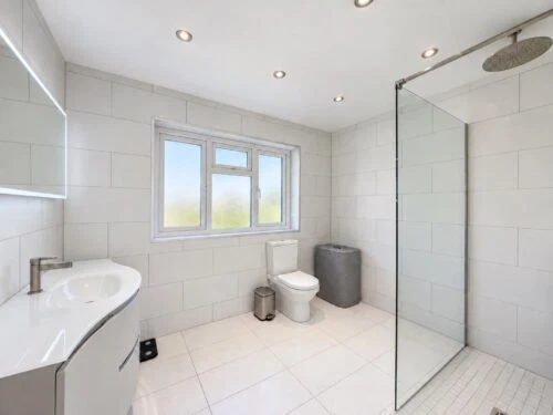 Acrefield Park, Liverpool, L25 - image 20
