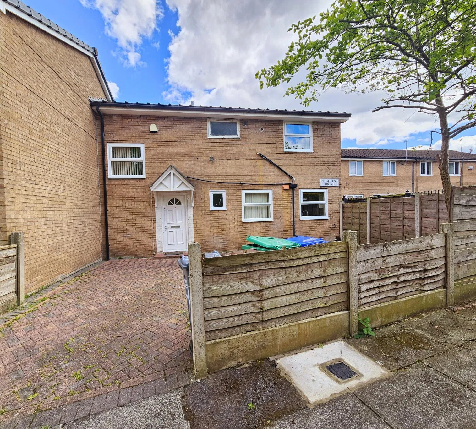 Pheasant Drive, Manchester, M21 - image 1