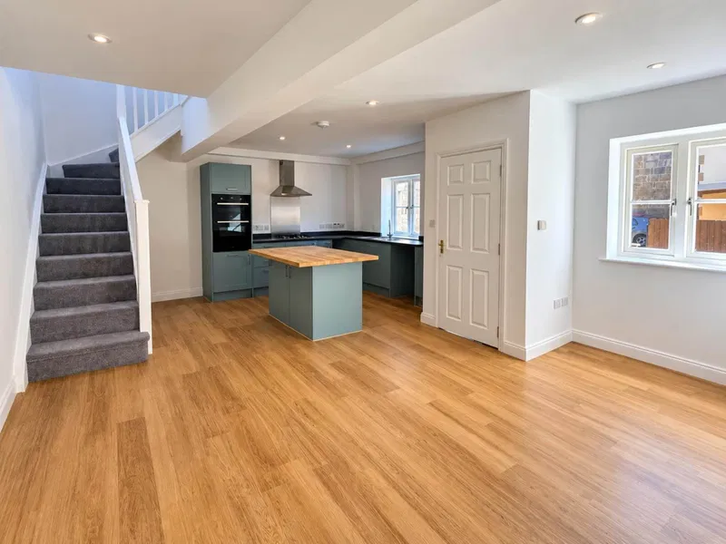 Park Lane, Bath, BA1 2XG - image 2