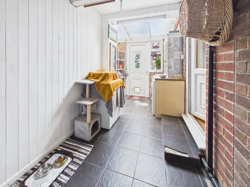 Sandringham Drive, Spondon - image 3