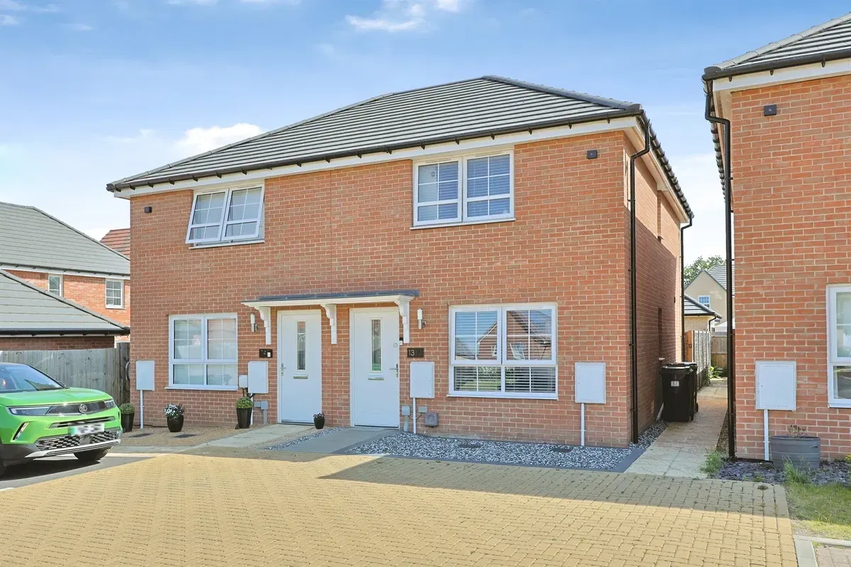 Gillion Close, Rackheath, Norwich - image 1