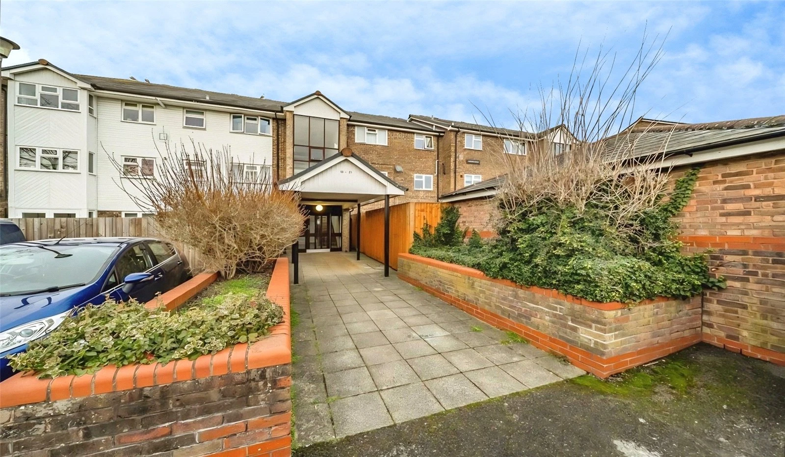 St. Andrews, Bracknell, RG12 - image 9