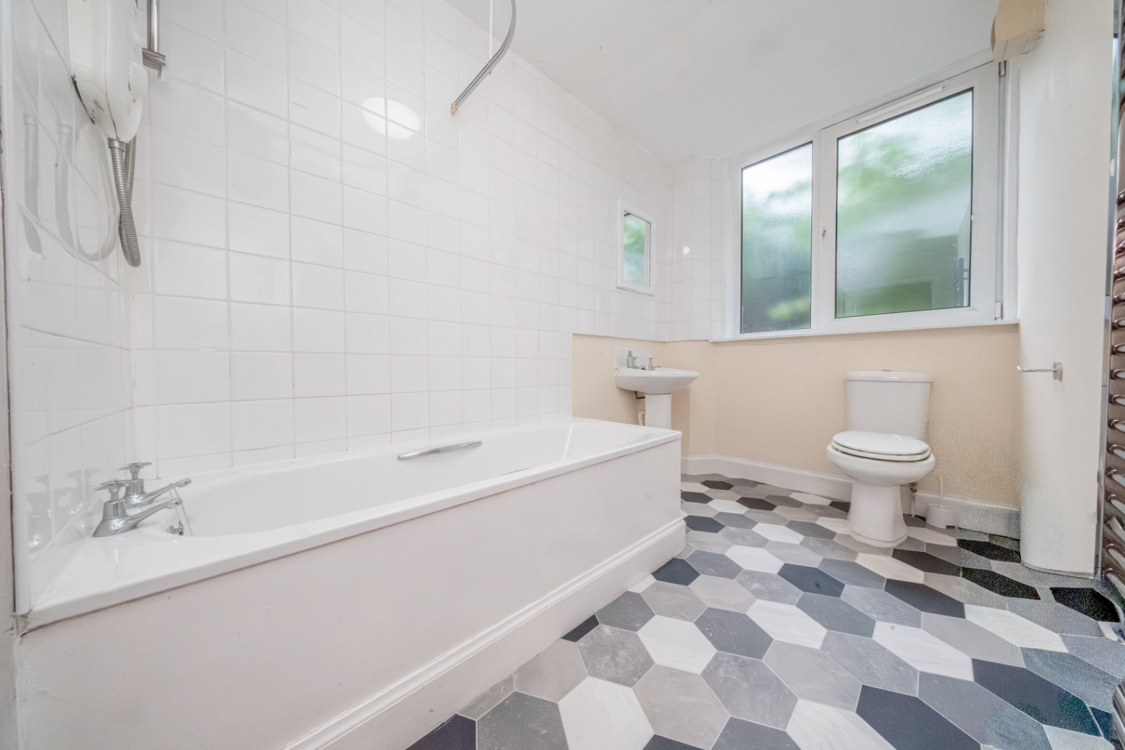 59 (1FL) Strathmartine Road, Strathmartine, Dundee, DD3 - image 9