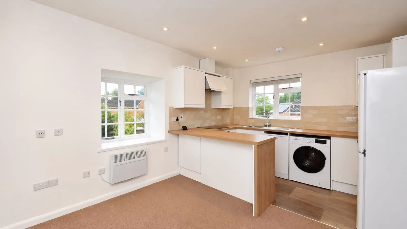 Finnart Close, Weybridge, KT13 - image 3