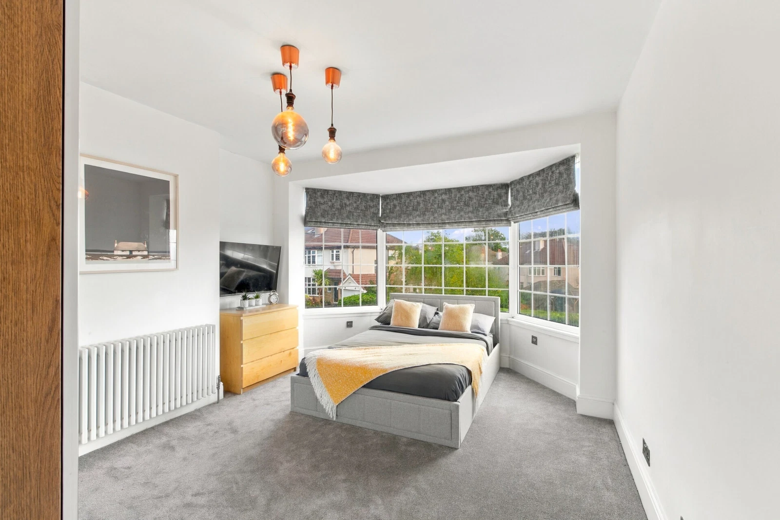 Woodbourne Avenue, Alwoodley, LS17 - image 12