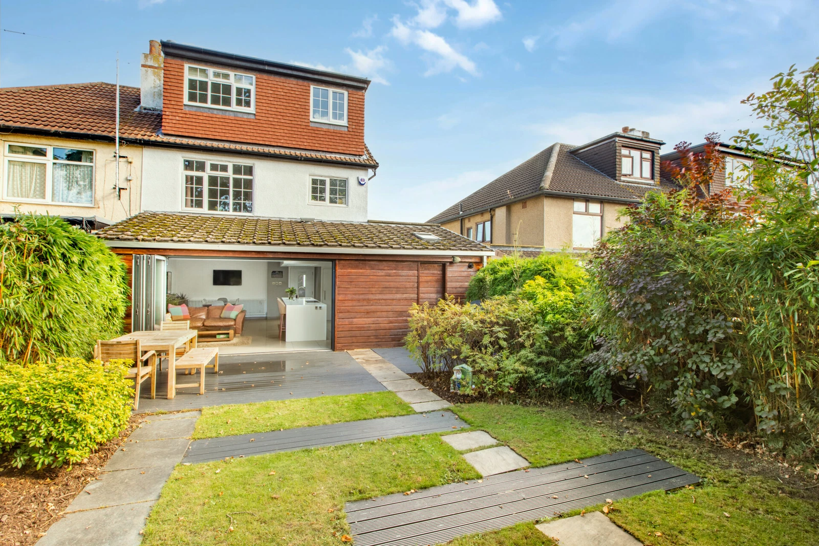 Woodbourne Avenue, Alwoodley, LS17 - image 20