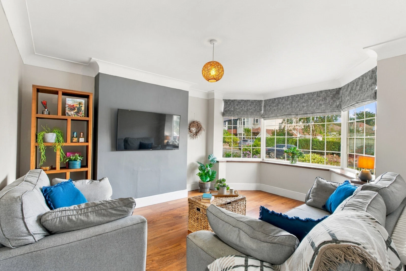 Woodbourne Avenue, Alwoodley, LS17 - image 3