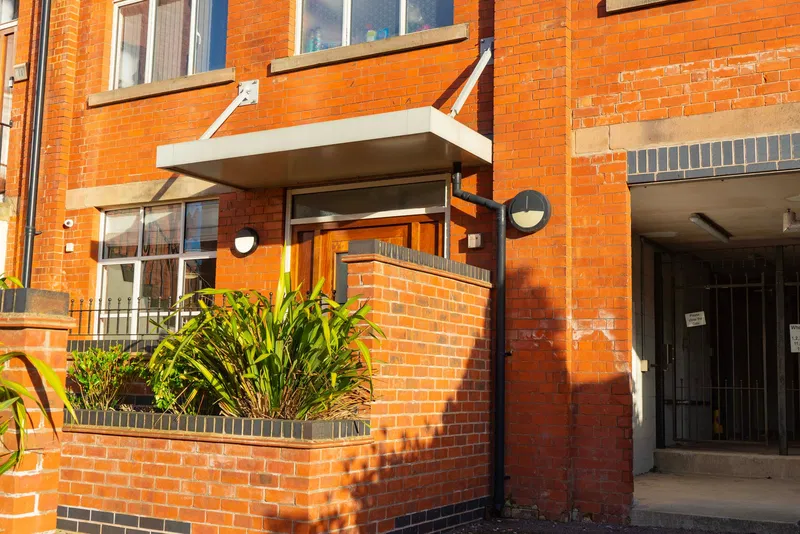 Wheatsheaf Court, Knighton Fields, Leicester - image 2