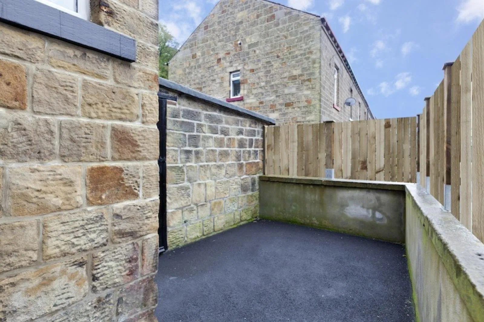Binns Street, Bingley, West Yorkshire, BD16 - image 2