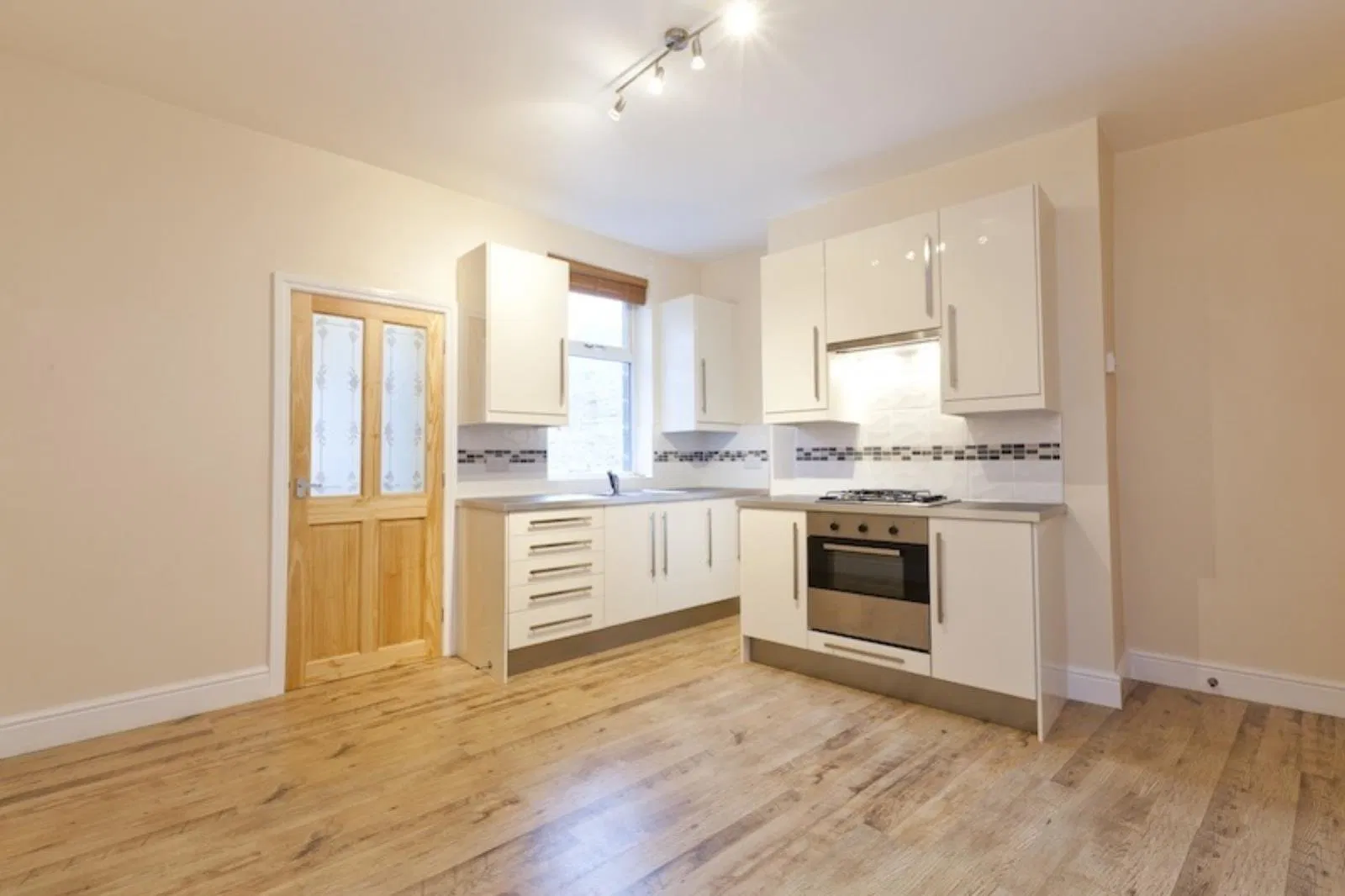 Binns Street, Bingley, West Yorkshire, BD16 - image 3