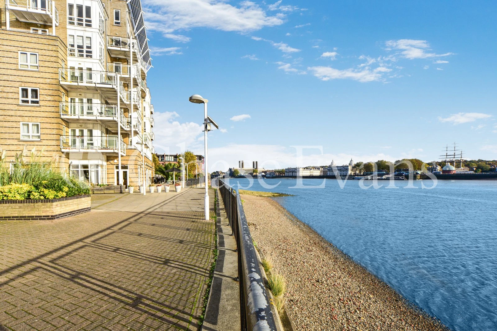 St Davids Square, Isle Of Dogs, London, E14 - image 17