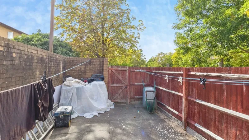 Mullion Place, Fishermead, Milton Keynes, Buckinghamshire, MK6 - image 3