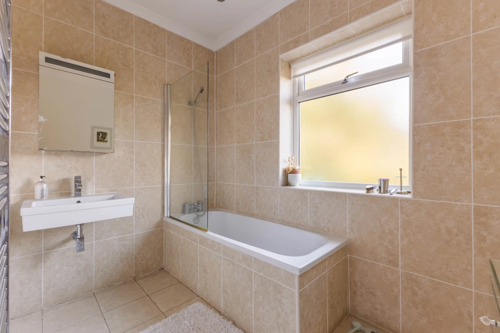 Fernville Road, Gosforth, Newcastle Upon Tyne - image 10