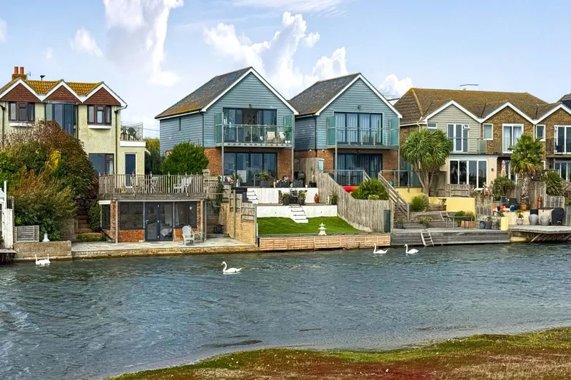 Brighton Road, Lancing