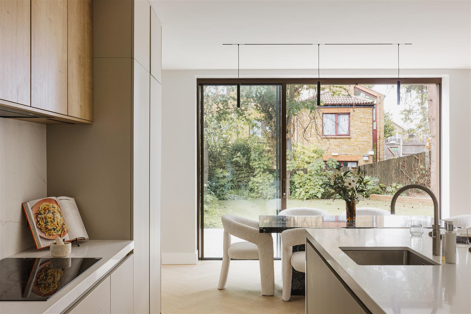 Fraser Road, Walthamstow, E17 - image 14