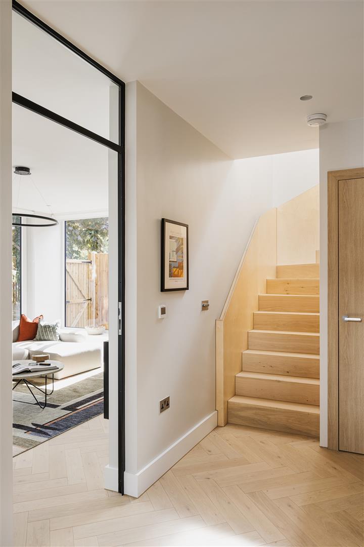 Fraser Road, Walthamstow, E17 - image 17