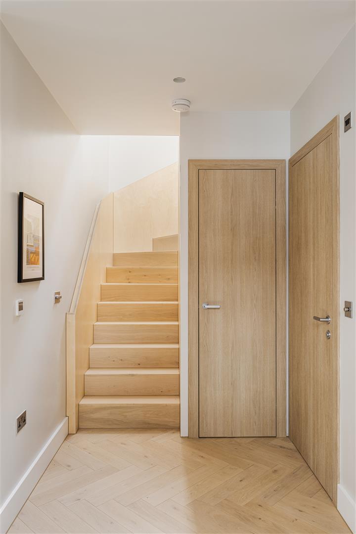 Fraser Road, Walthamstow, E17 - image 18