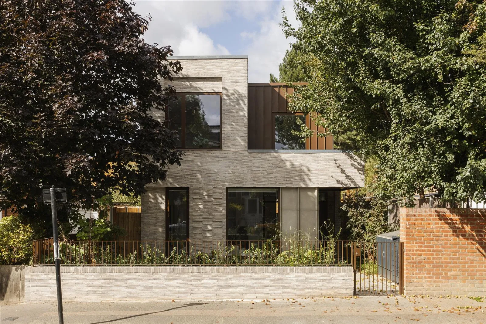Fraser Road, Walthamstow, E17 - image 1