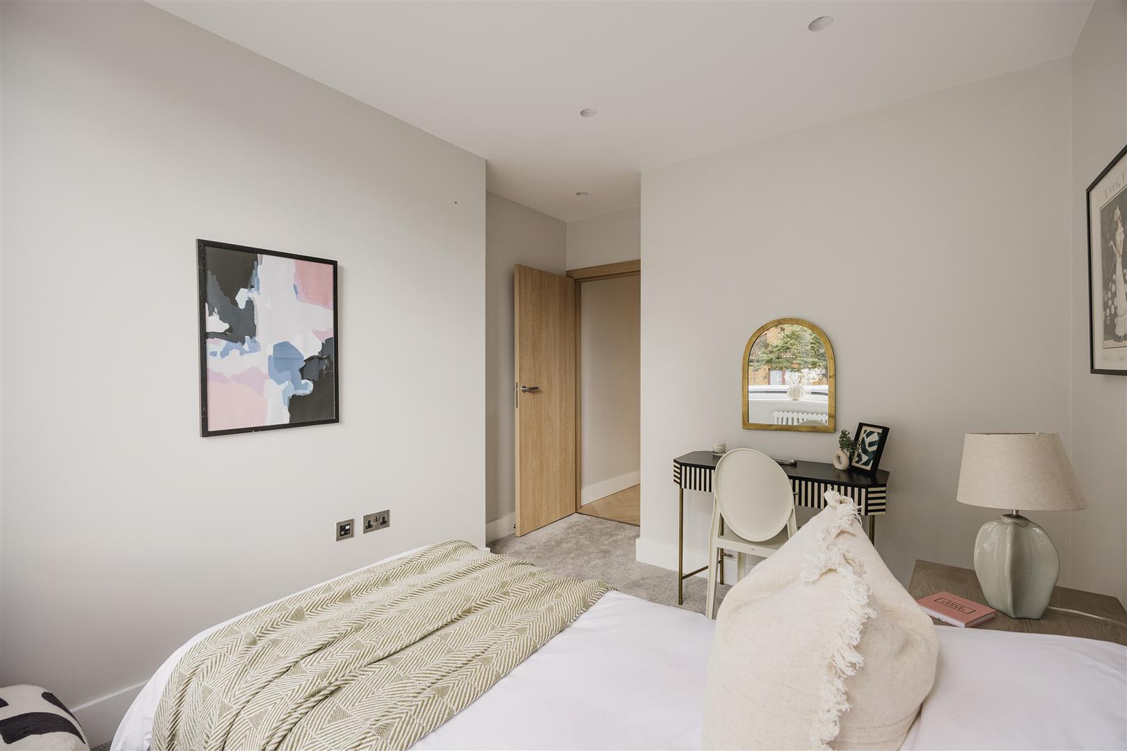 Fraser Road, Walthamstow, E17 - image 26