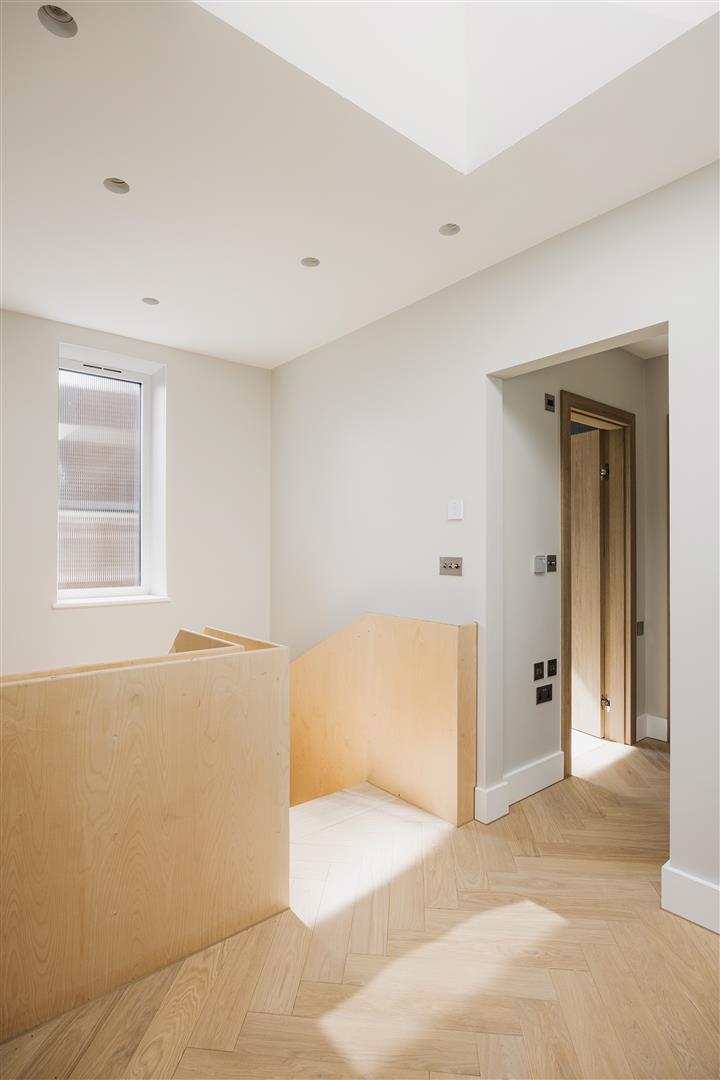 Fraser Road, Walthamstow, E17 - image 28