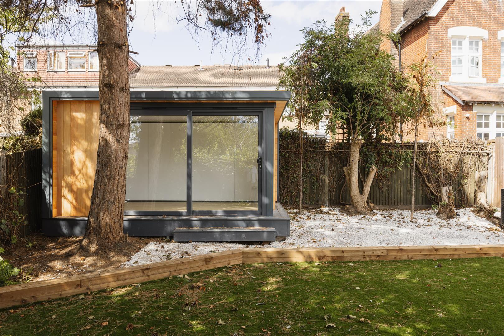 Fraser Road, Walthamstow, E17 - image 30