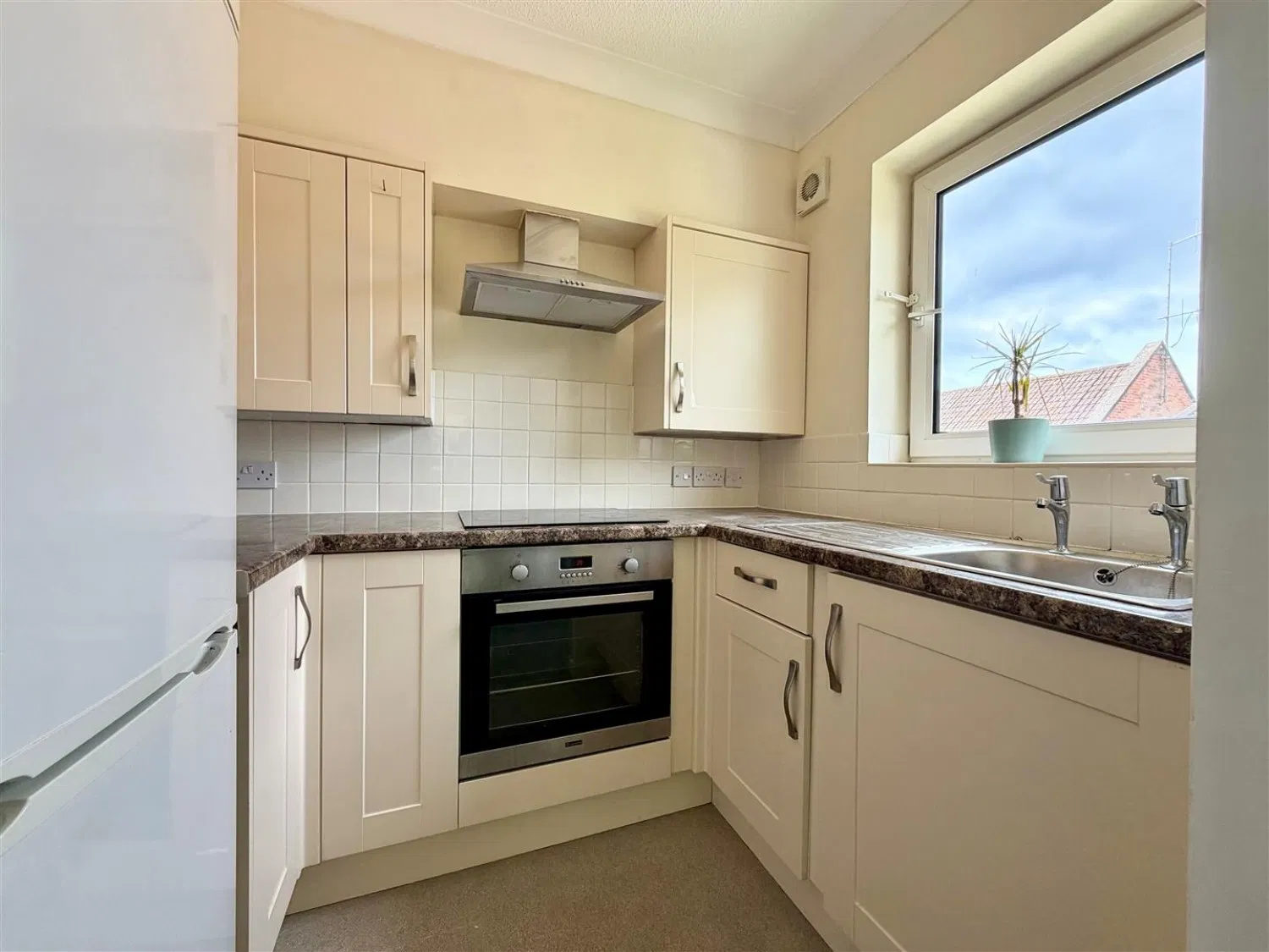 Homeyork House, Danesmead Close, York - image 4