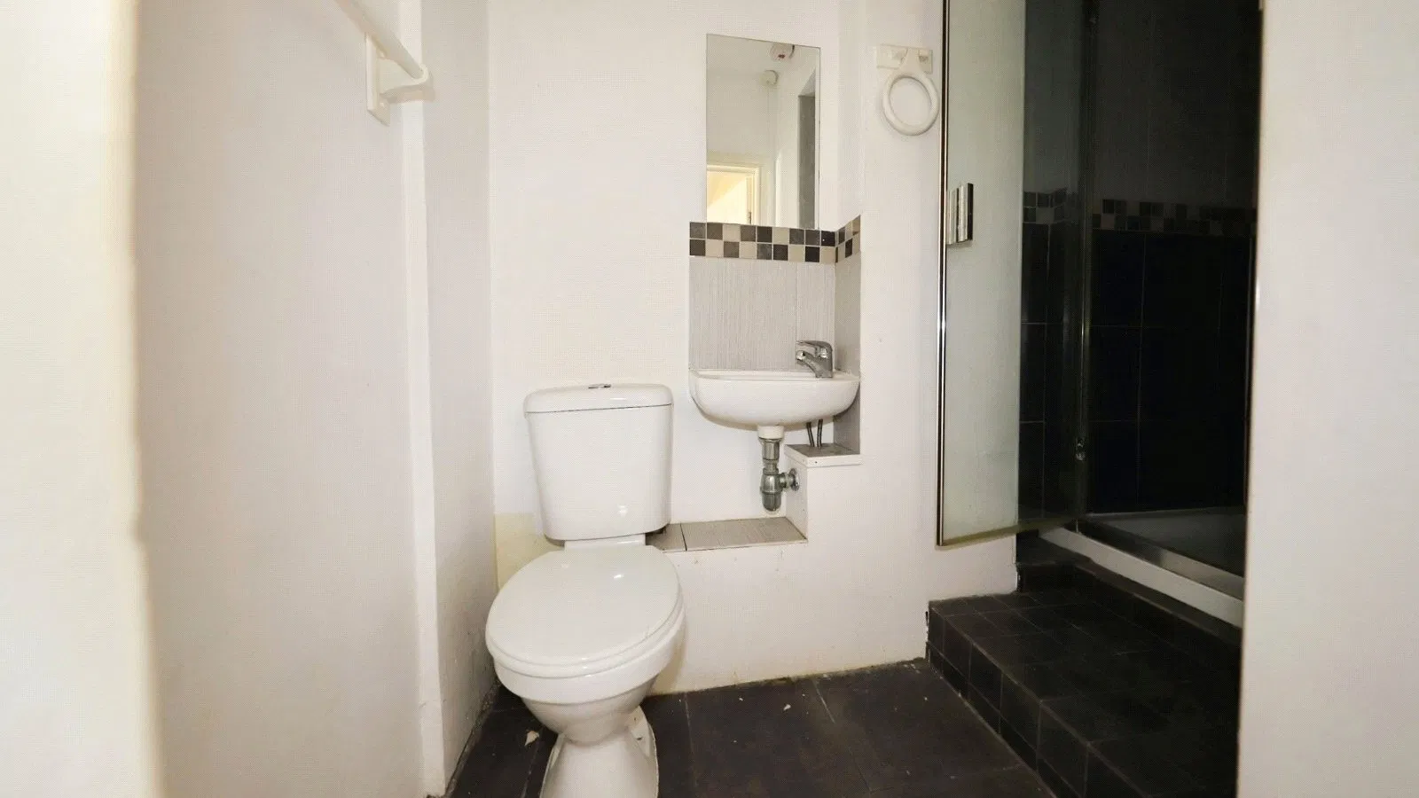 4 George Street, Wolverhampton, West Midlands - image 4
