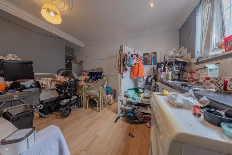 Cowes Road, Grantham, NG31 7DP - image 3