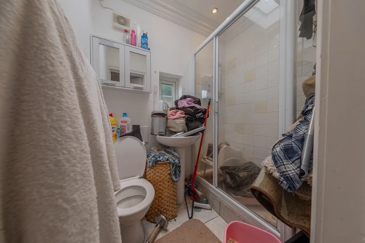 Cowes Road, Grantham, NG31 7DP - image 5