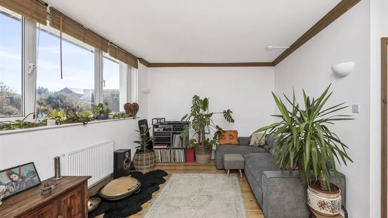 Holland Road, Hove, East Sussex - image 2