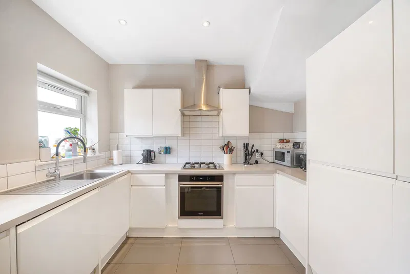 Queensville Road, Balham, SW12 0JL - image 3