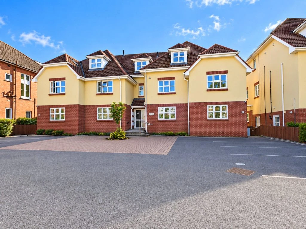 Parkwood Road, Bournemouth, Dorset, BH5 2BS - image 1